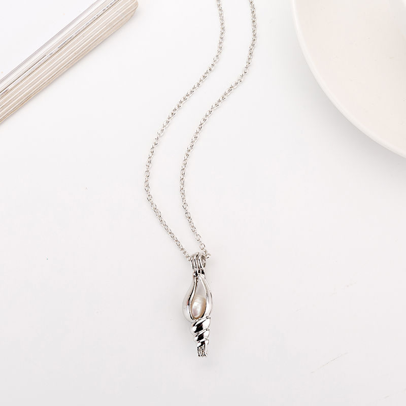 Halloween glow-in-the-dark Cape Snail Necklace