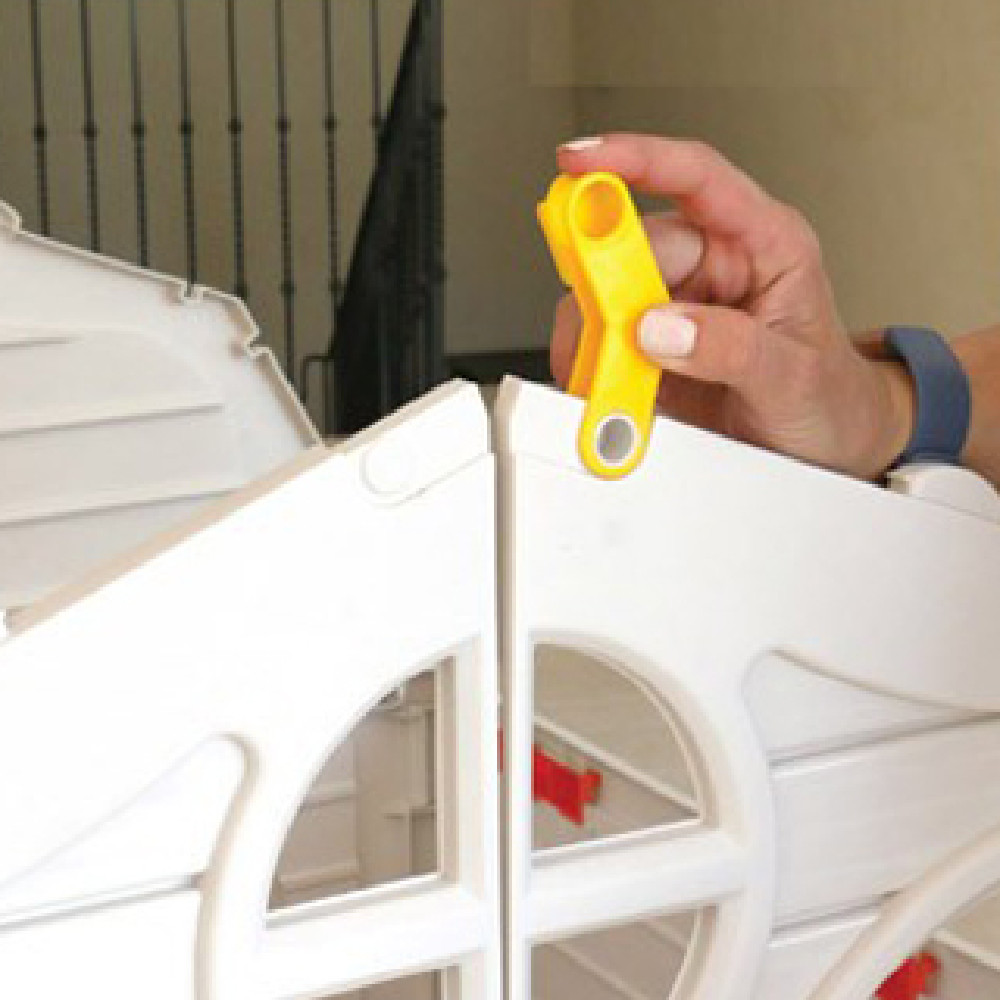 Plastic folding game room (color)