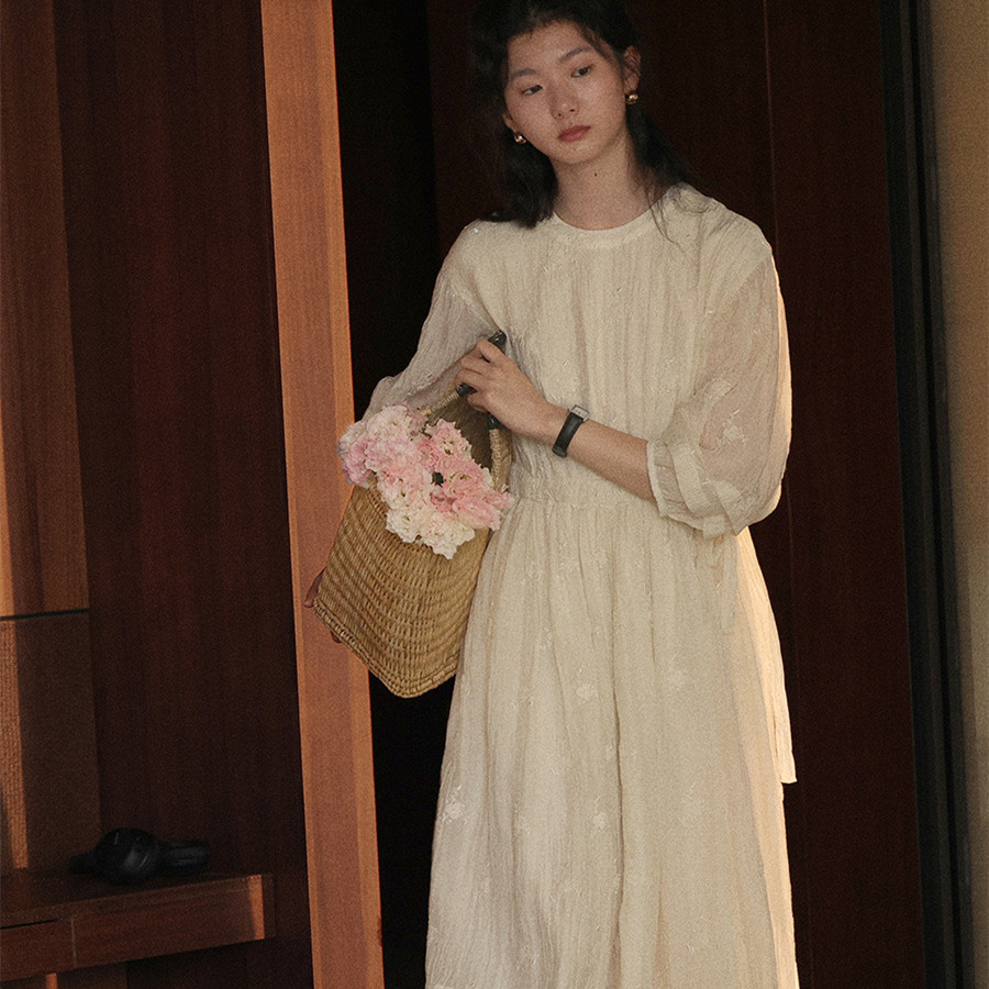 Heavy Industry Super Expensive Material Texture Embroidery Dress For Women — image 1