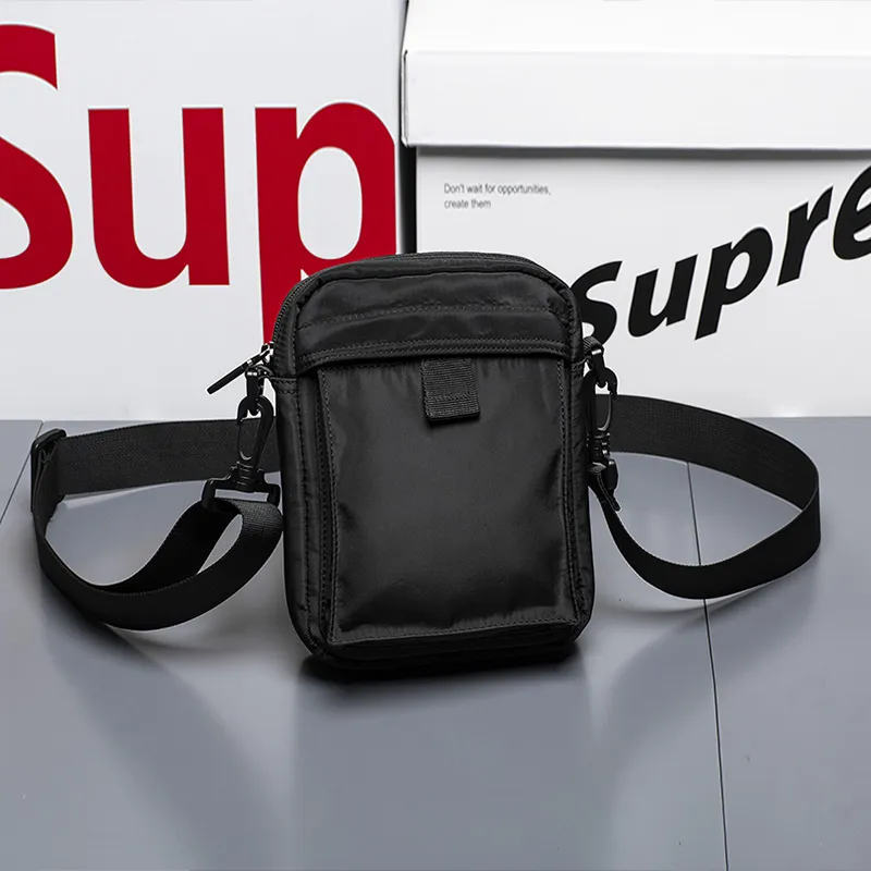Men's And Women's Fashion Leisure Large Capacity Shoulder Satchel Bag - Black