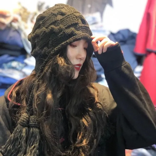 Literary And Artistic Personality Warm And Western Goddess Fan Wool Hat Black - Shop at LoveMi