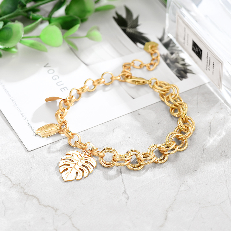 Creative Personality Fashion Asymmetrical Geometric Leaf Alloy Bracelet