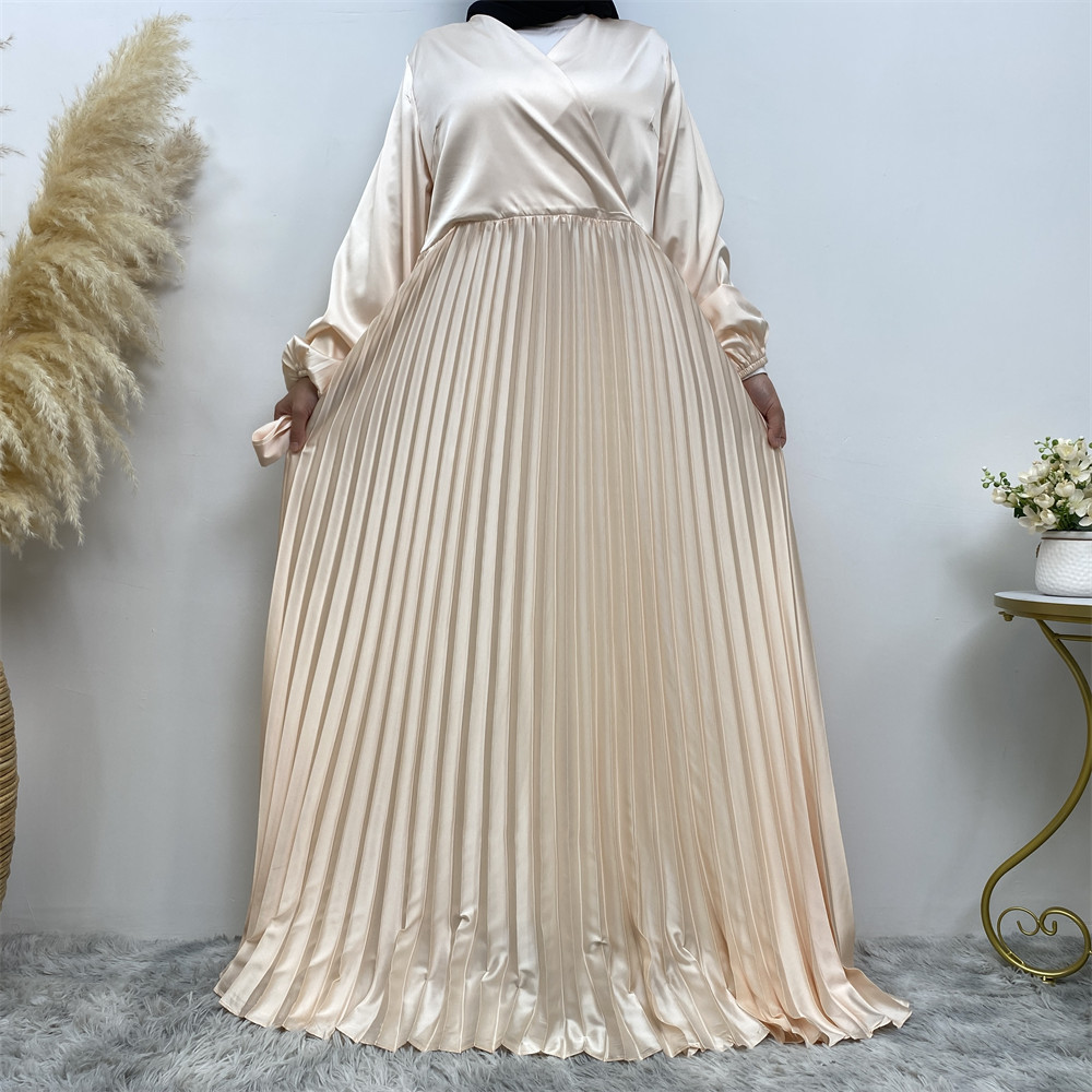 Fashionable V-neck Patchwork Pleated Large Hem Dress