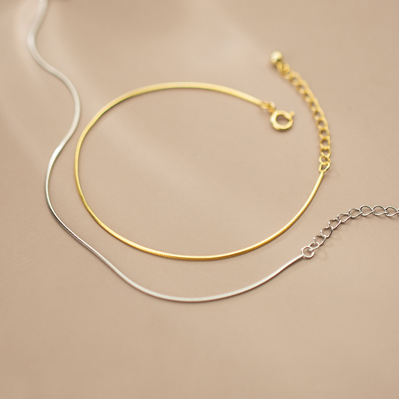 Women's Fashion Simple Snake Bone Chain Light Bead Bracelet