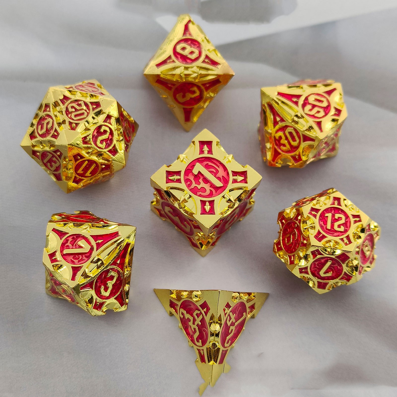 Metal dice solid set desktop game (imitation gold black)
