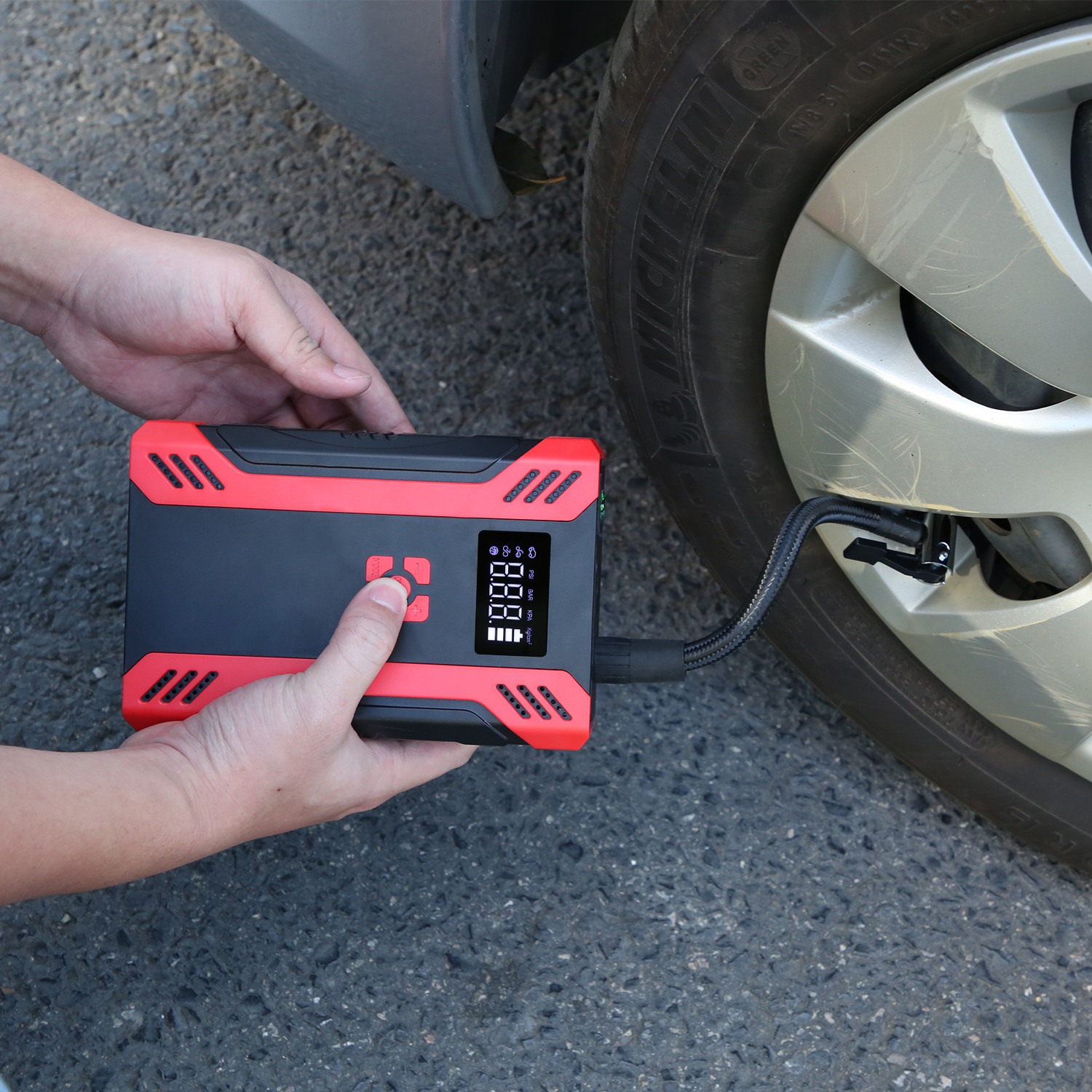 1Pc Car Jump Starter With Air Compressor Portable Car Battery Booster With Digital Tire Inflator With 2000mAh Peak Current For 12V Car 6.5L Gas Or 4.0L Diesel Engines