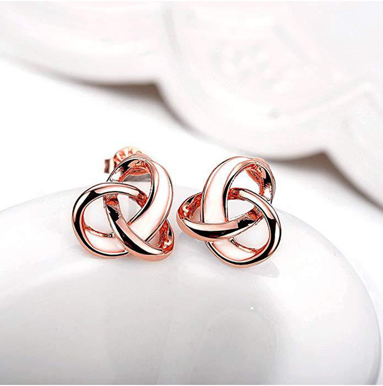 Creative Knotted Love Heart-shaped Earrings
