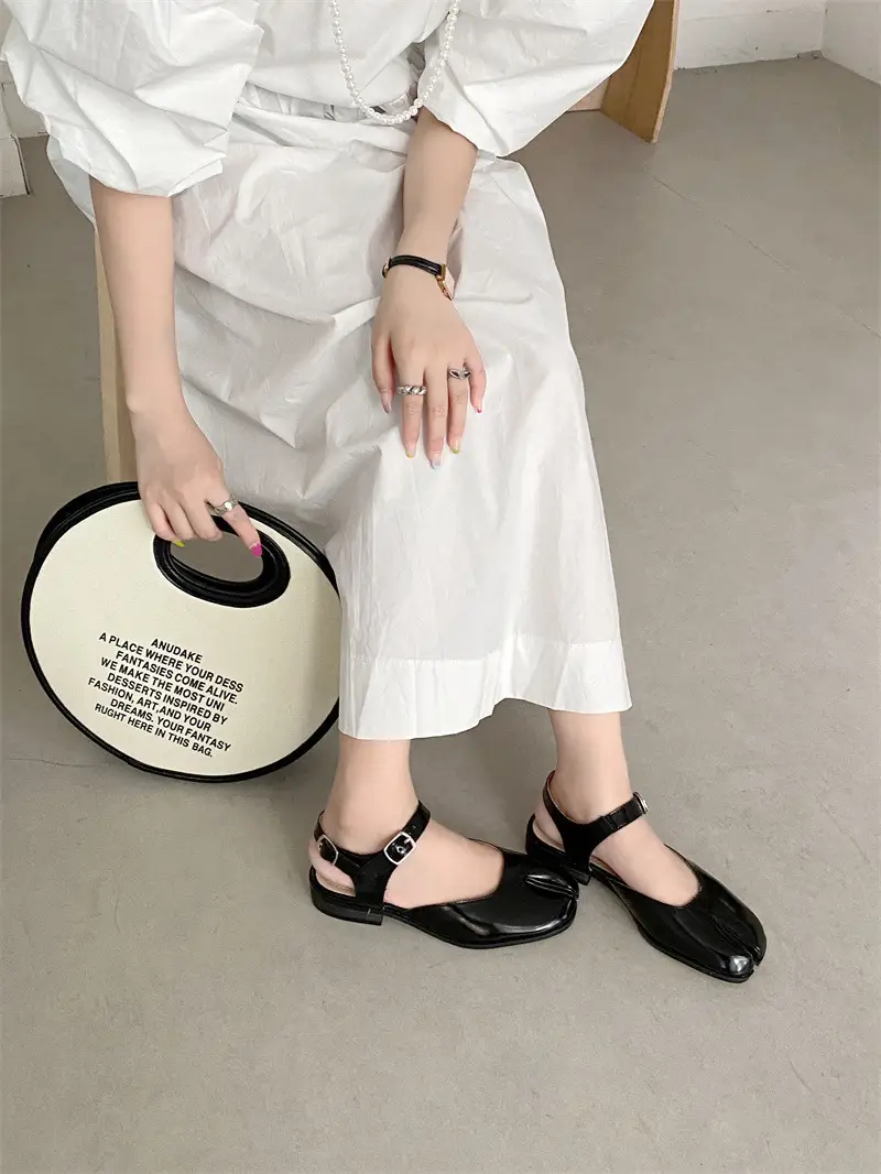 Women's Fashion One-line Toe Sandals