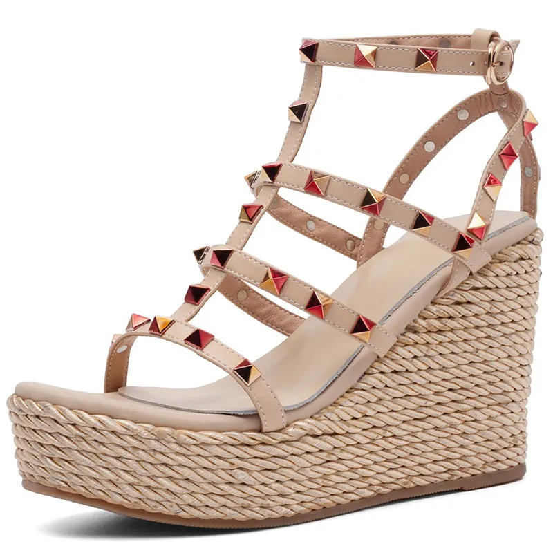 Thick-soled Rivet Super High Heel European Station Rome Waterproof Platform Increased - Apricot