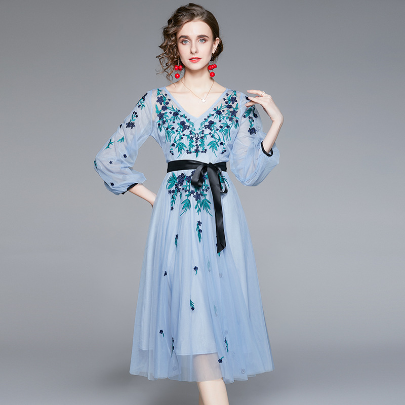 Mesh Embroidered Midi Dress, picture 4 of 8