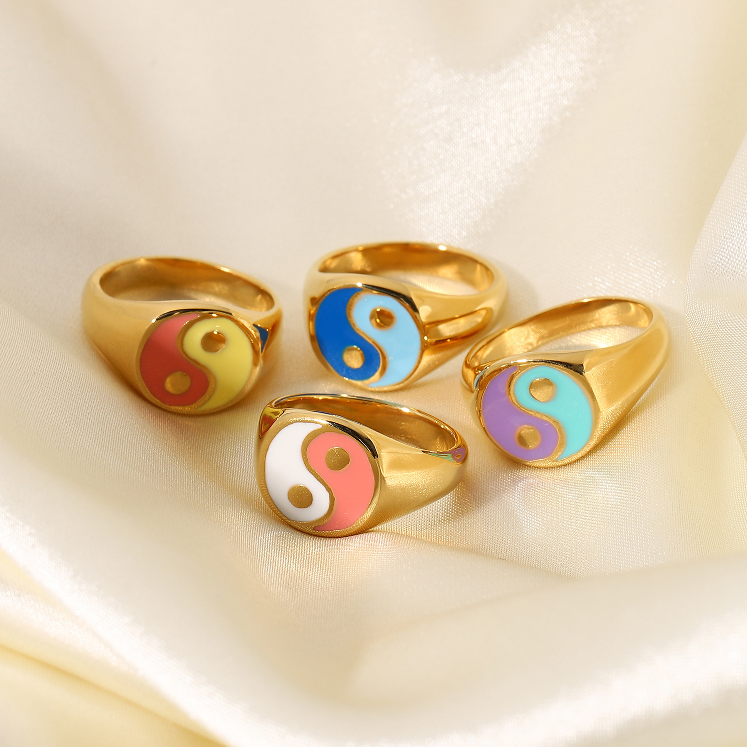 The Gossip Yin-Yang Ring Is Waterproof And Does Not Fade