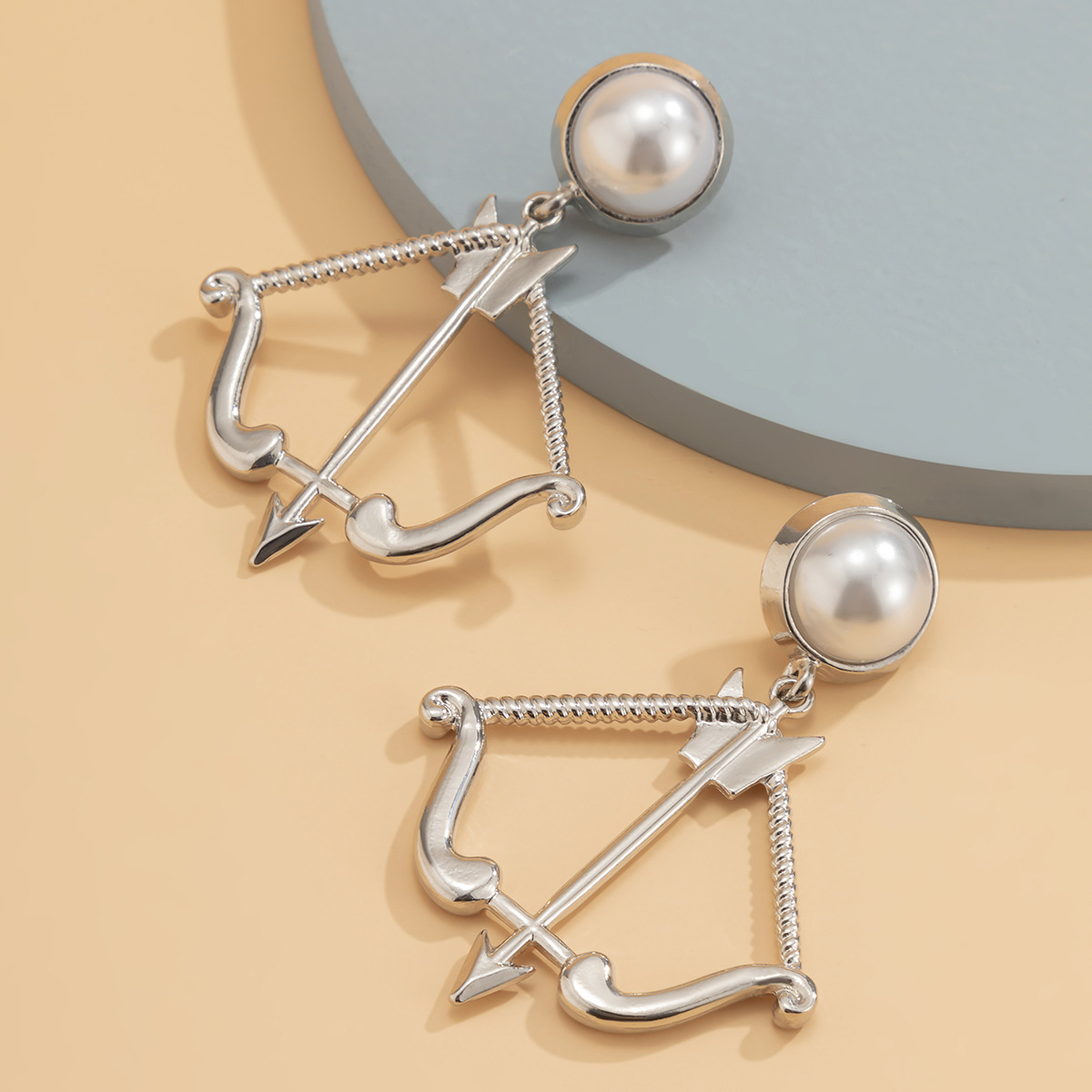 Exaggerated Personality Creative Bow And Arrow Geometric Earrings