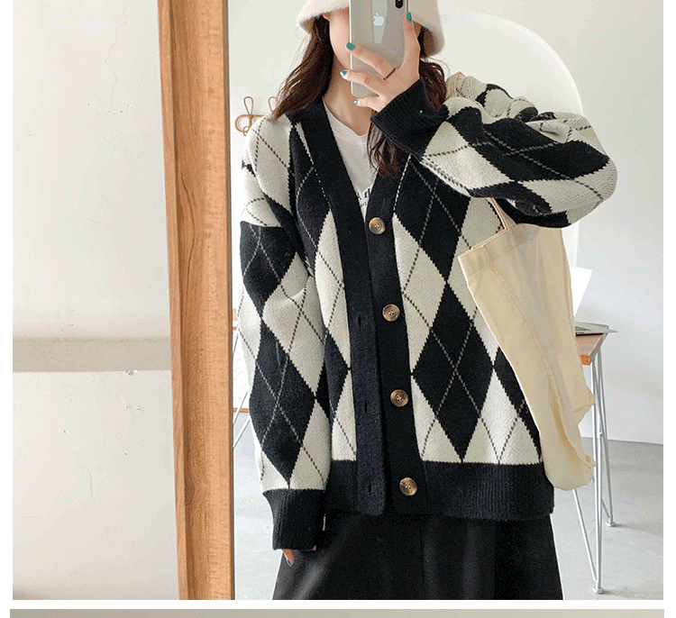 Diamond Contrast Color Cardigan Sweater Women