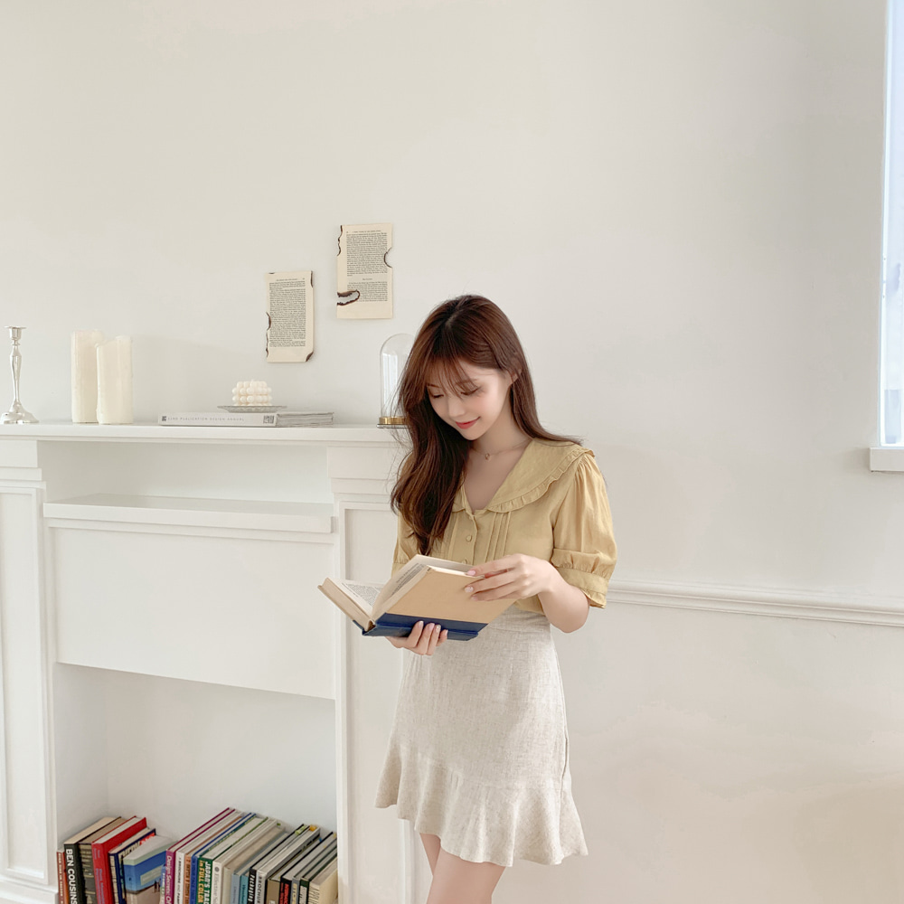 Women's Sweet Short-sleeved Shirt With Wood Ears