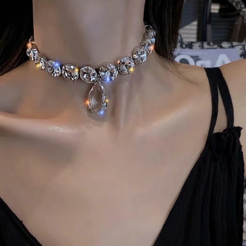 Women's Fashion Crystal Clavicle Chain - 2