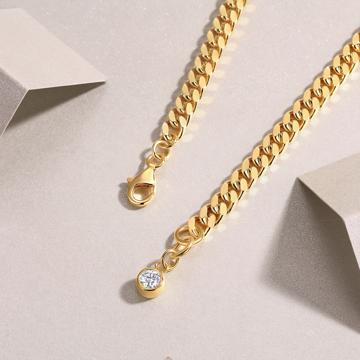 Set With Top-quality Moissanite, This Luxurious And Fashionable Light Luxury Trend Jewelry Silver Bracelet Is S925 Silver-plated With Gold