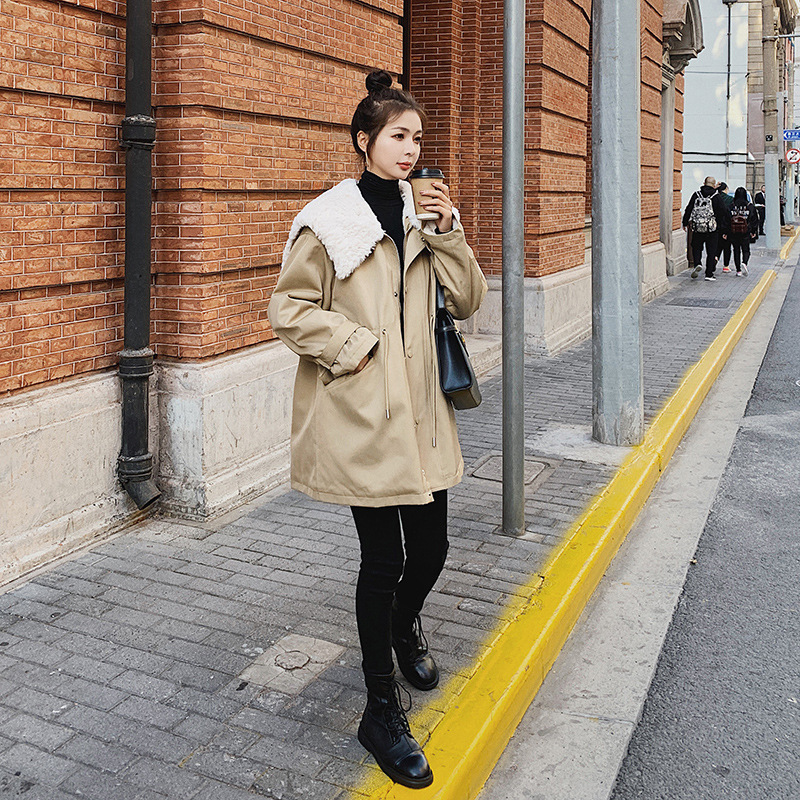 Women's Navy Collar Thick Lamb Wool Coat