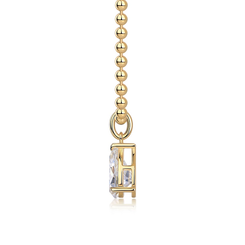 S925 silver moissanite necklace showing craftsmanship and setting detail