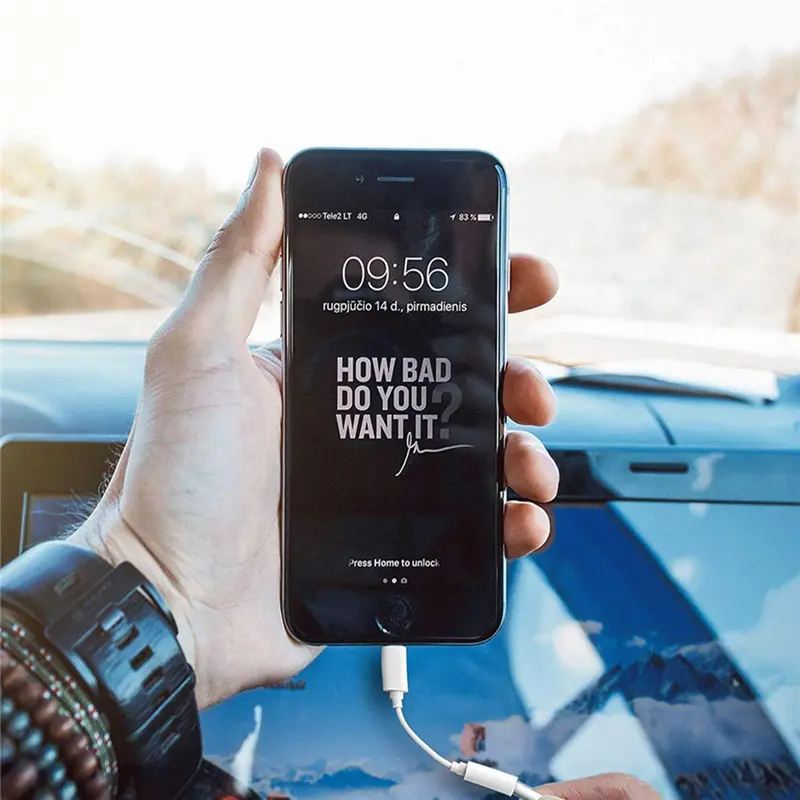 Applicable For Mobile Phone Listening To Songs By Wire-controlled