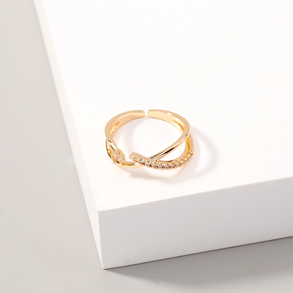 خاتم أصبع وسط بتصميم صليب وشخصية عصرية قابل للتعديل للنساء