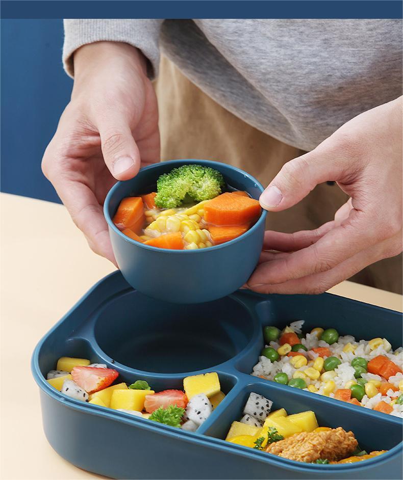 Title 2, Draagbare plastic lunchbox met vier compartimen...