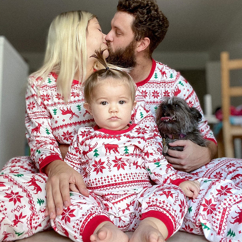 European And American Christmas Print Long Sleeved Casual Parent Child Suit Red - Shop at LoveMi
