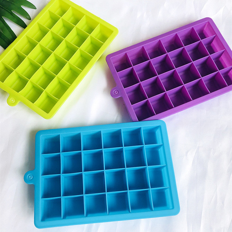 Title 3, Ice making mould with silica gel ice grid and c...