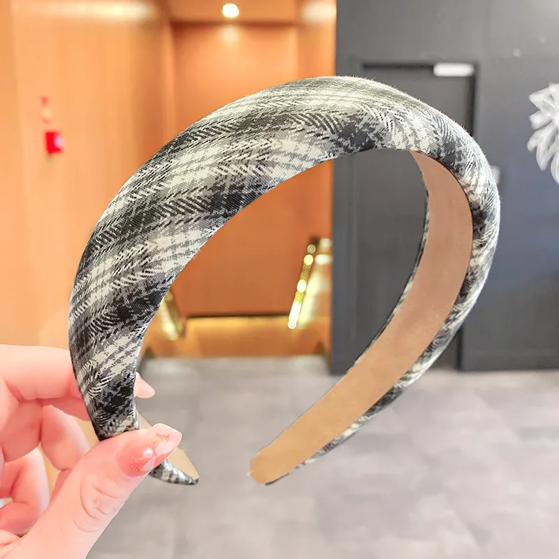 Retro College Style Sponge Headband Women - Black And White Plaid