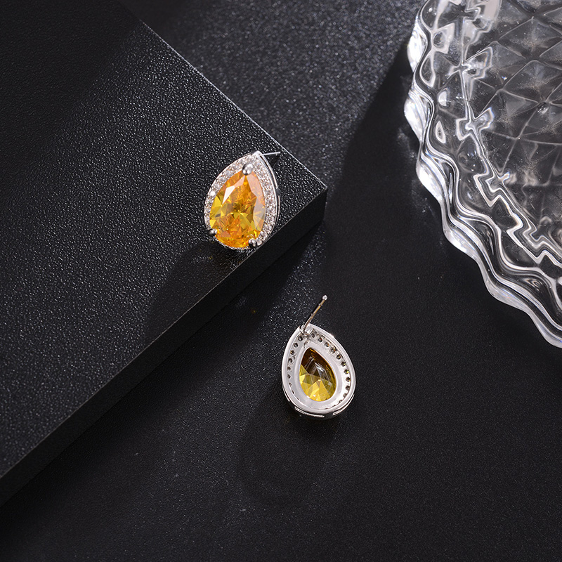 Retro Earrings Female Net Red Earrings Personality Design Sense