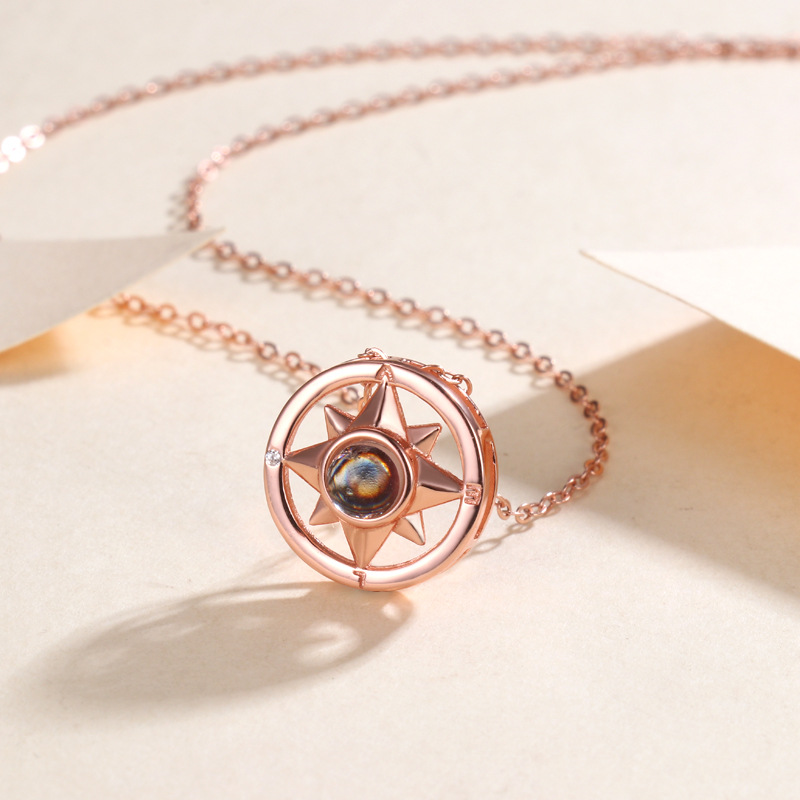 Women's Fashion Simple Six Mangoes Projection Necklace