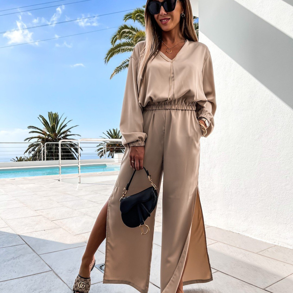 Summer New Style V-neck Long-sleeved Leisure Sports Suit Two-piece Suit