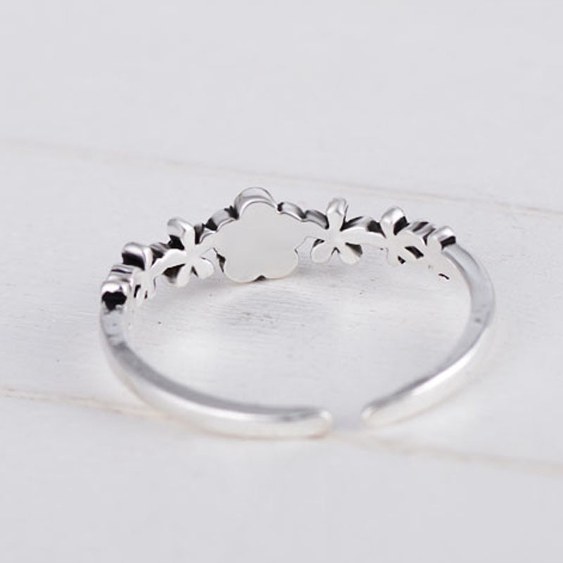 Flower Temperament Simple Retro Student Ring