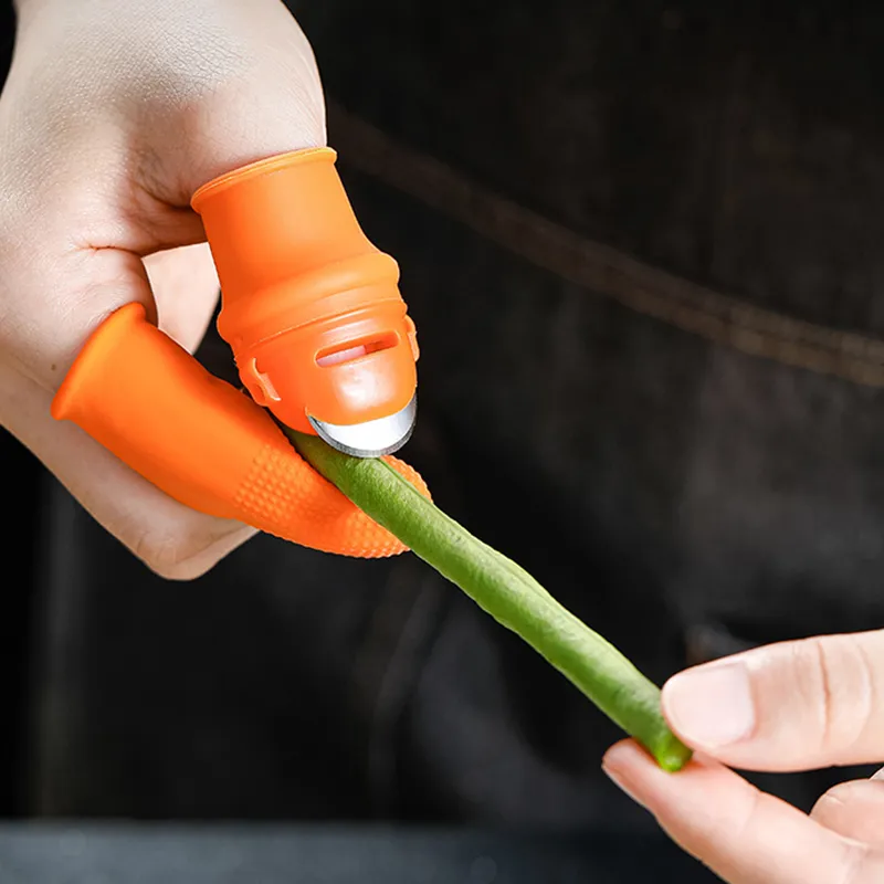 Silicone Thumb Knife Finger Protector Gears Cutting Vegetable Harvesting