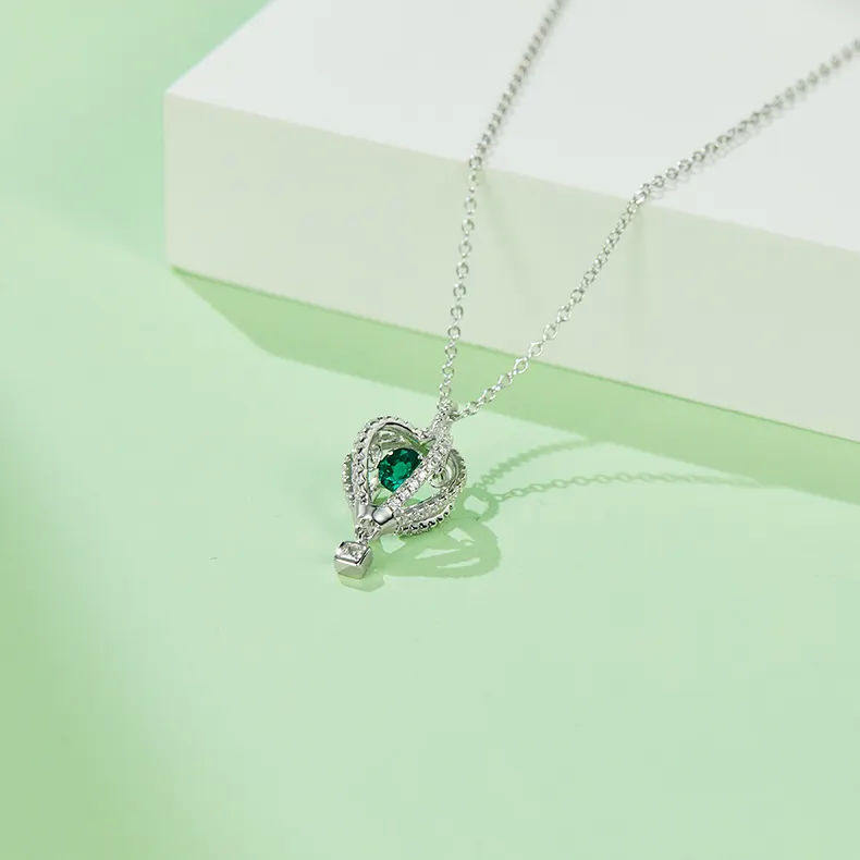 S925 Silver 2.5g 0.52ct Lab-Created Emerald Heart