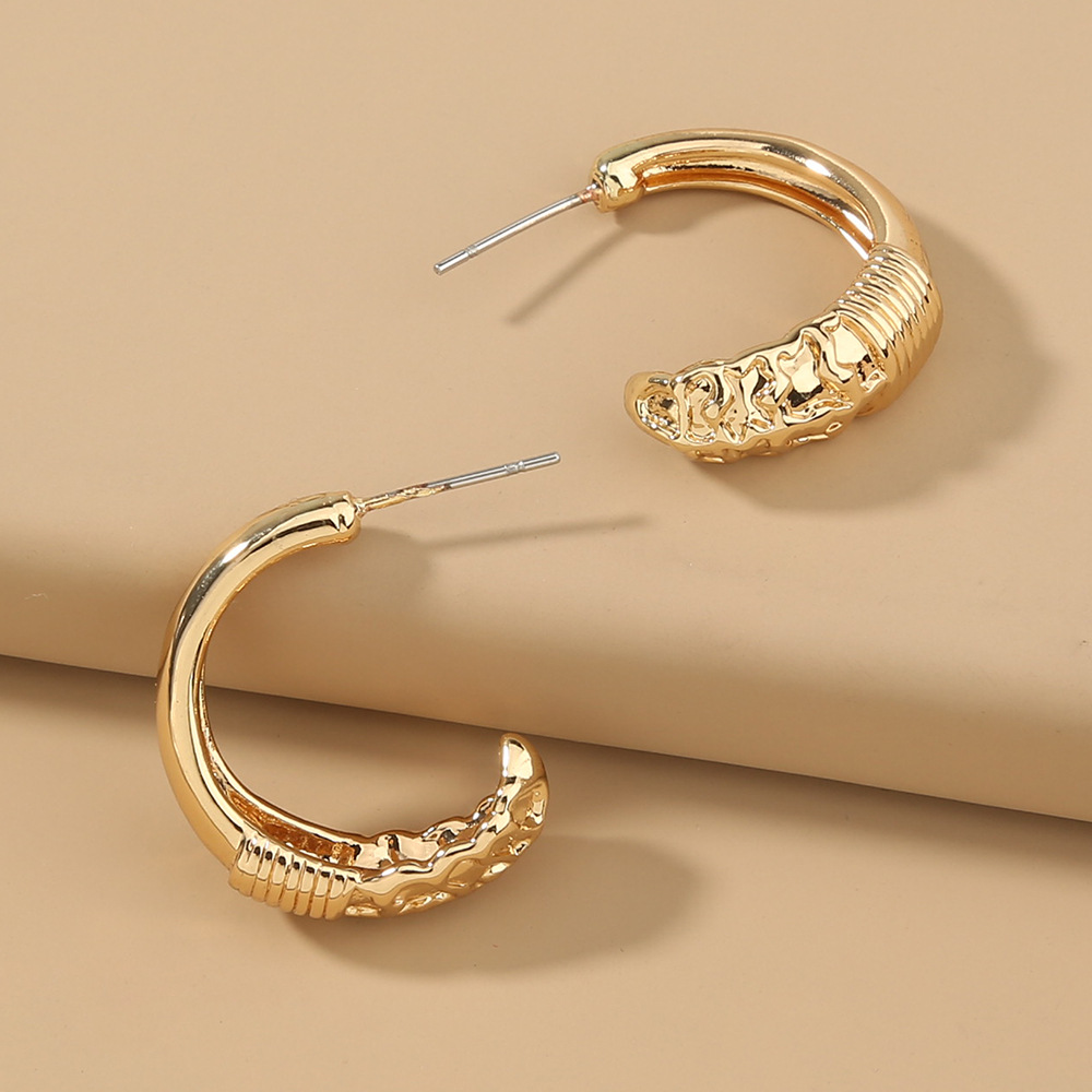 Jewelry Metal Texture C-shaped Alloy Earrings Simple And Versatile Fold Creative Shape Earrings