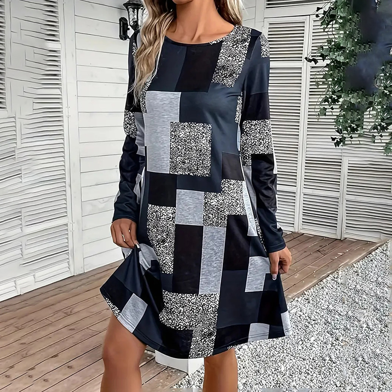 Women's Round Neck Long Sleeve Dress - Picture 11 of 14