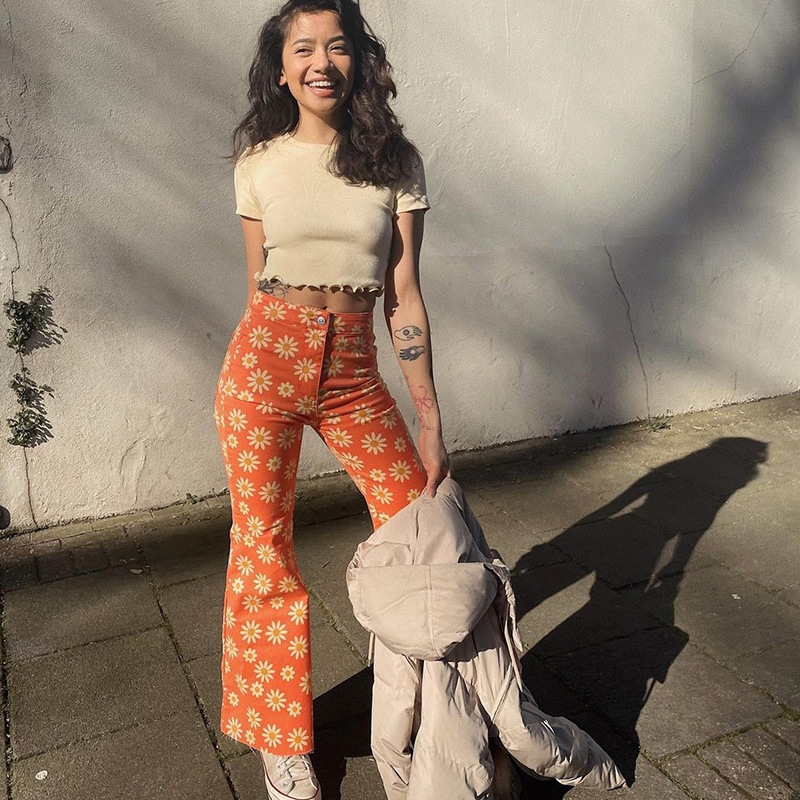 Women's Juvenile Chrysanthemum Print Hip-lifting Slacks Casual Pants