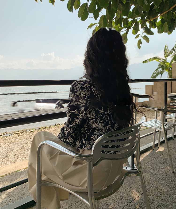 Women's Retro Thin Embroidered Shirt Top