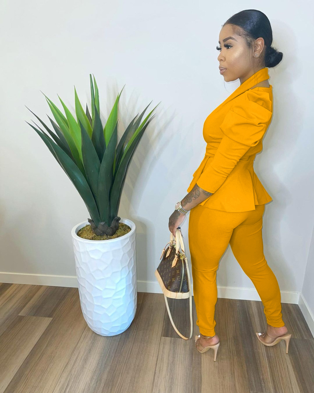 Women's Halter Neck Puff Sleeve Ruffled Two-piece Set