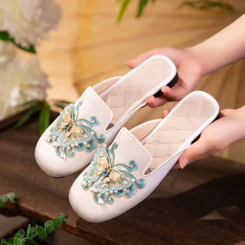 Handmade Butterfly Closed-Toe Mule Shoes For Women -Comfortable Flat Cloth Shoes, Hanfu & Qipao Shoes, Vintage Embroidered Flats