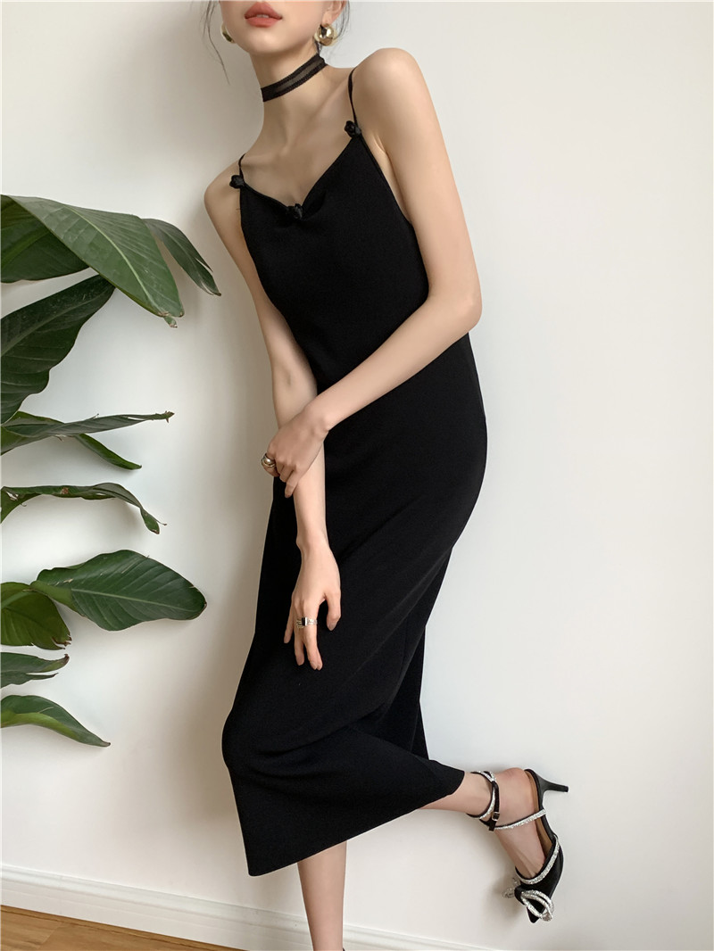 Embroidered Knitted Midi Dress, picture 3 of 7