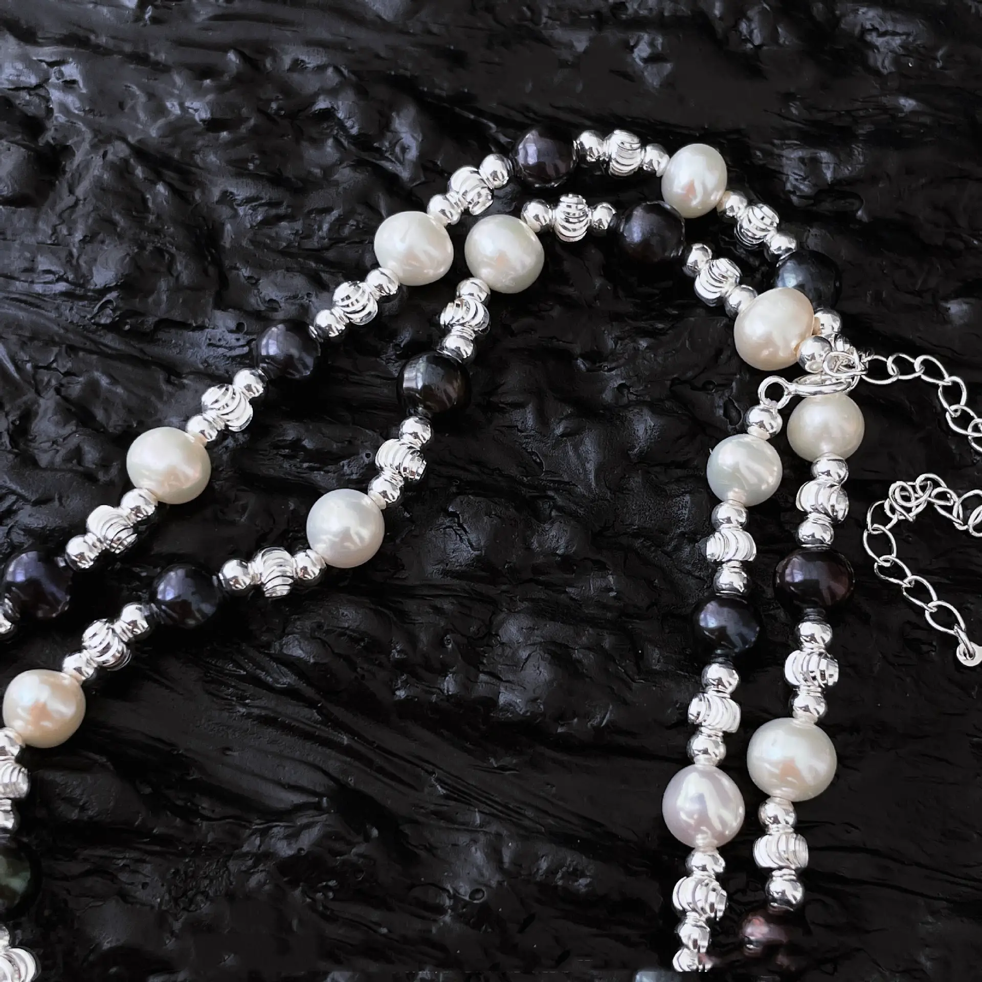 Silver Black And White Pearl Laser Bead Necklace