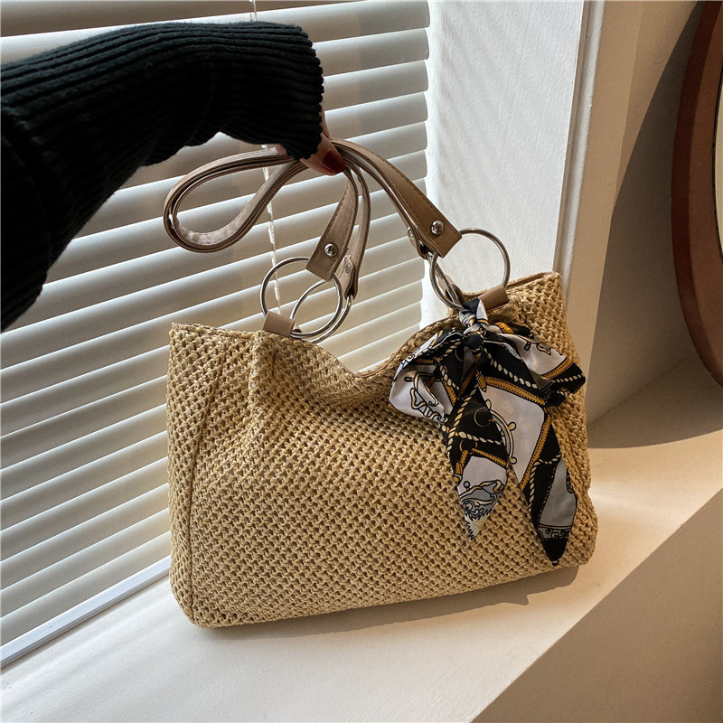 Fashionable Large Capacity Shoulder Bag