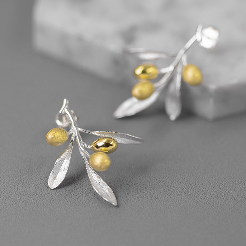 The Taste Of Love Sterling Silver Natural  And Elegant Olive Branch Stud Earrings — foto 3