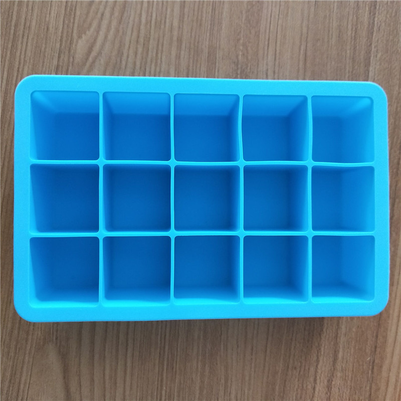 Title 8, Silicone Ice Box Fifteen Square Silicone Ice Tray