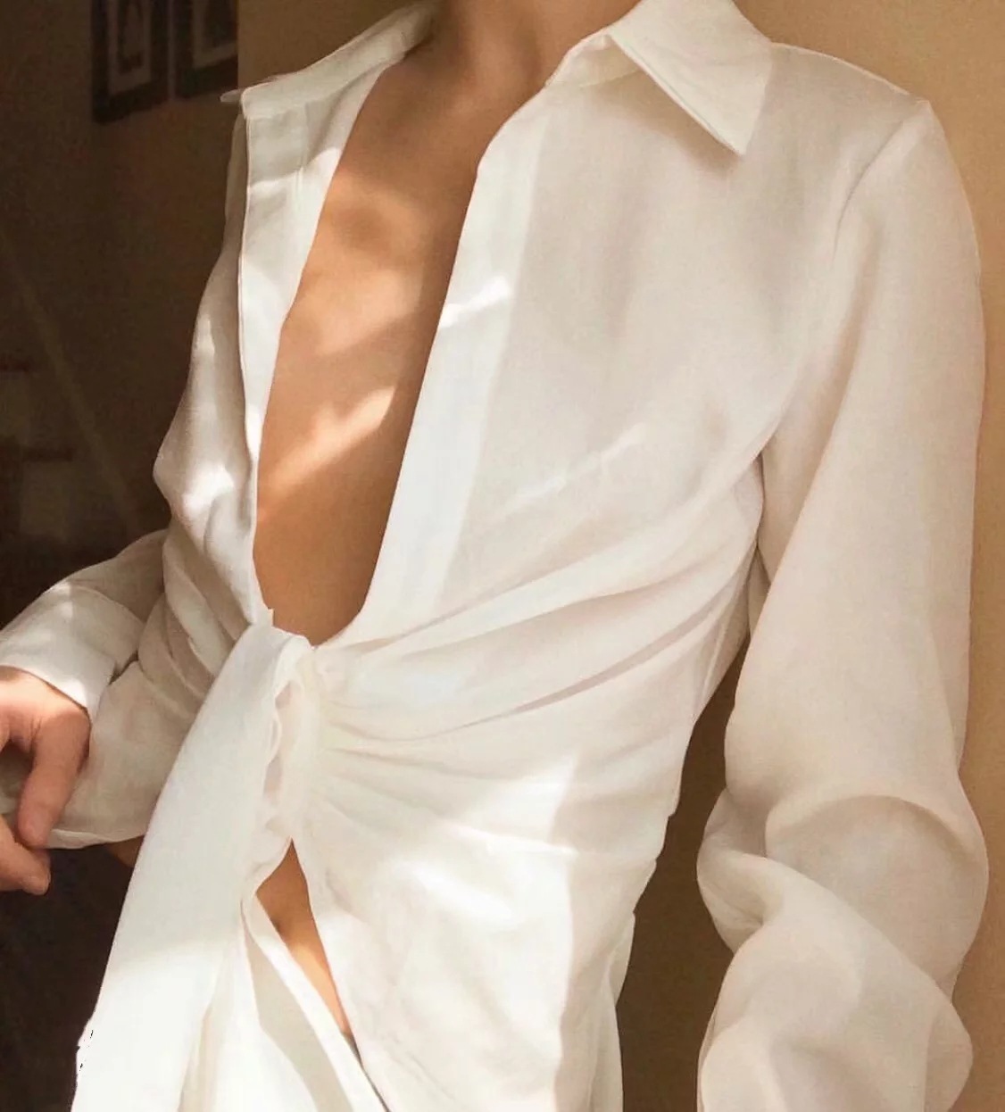 Title 1, Lace-up white long sleeve shirt