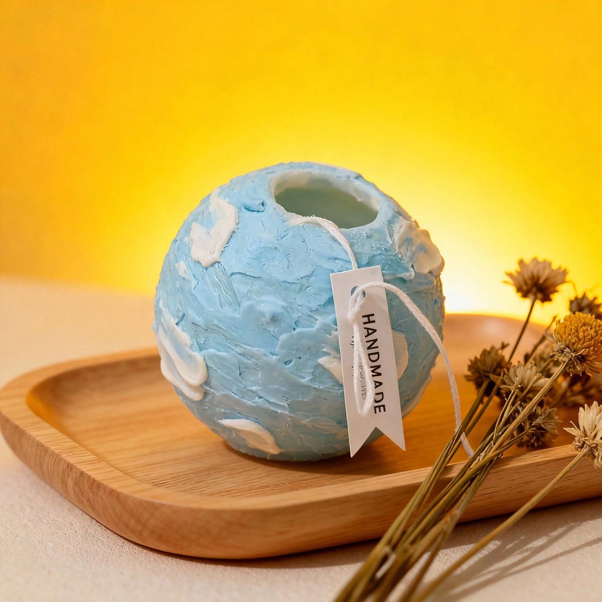 Innovative Spinning Globe Scented Candle Hand Poured Wax Candle With Round Shape For Home Decoration