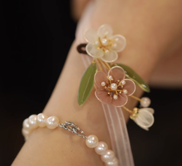 Mori Tie Fairy Flower Short Choker Lolita Necklace Clavicle Chain
