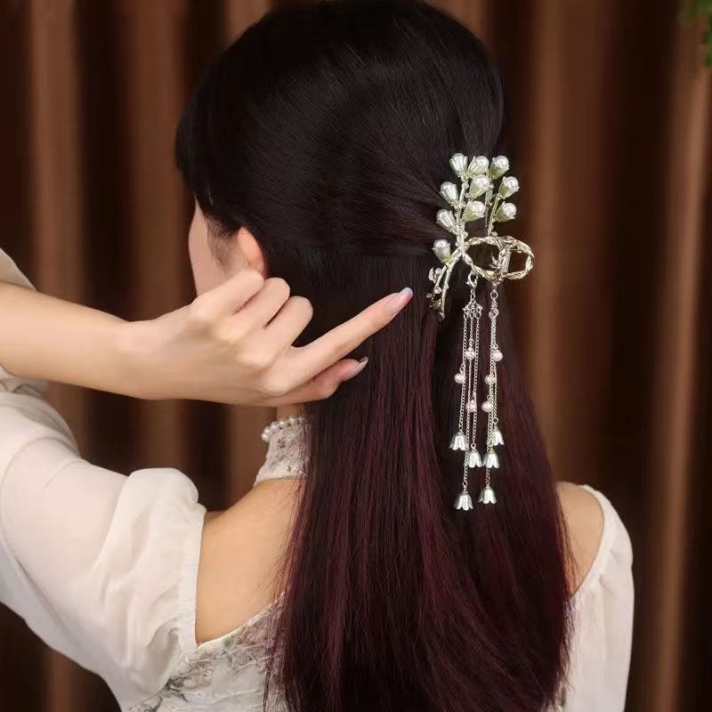 Copper Alloy Pearl-like Grip Clip In Summer