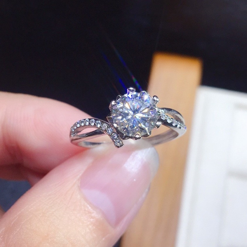 Women's 1ct Simulated Moissanite Ring Six Prong Classic Wedding Ring thumbnail 8